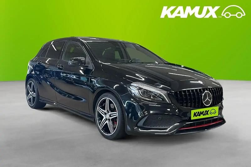 Svart Begagnad 2017 Mercedes A250 AMG Halvkombi | 239 800 kr (Bra pris) - Bild 1/4