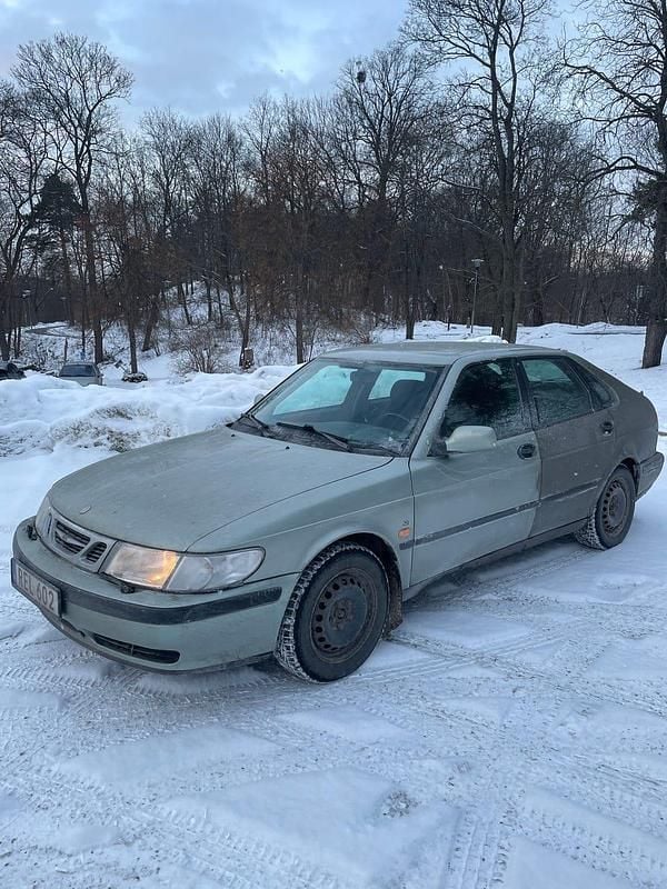 Begagnad Saab 9-3 154 HK (113 kW) 2000 Flerfärgad