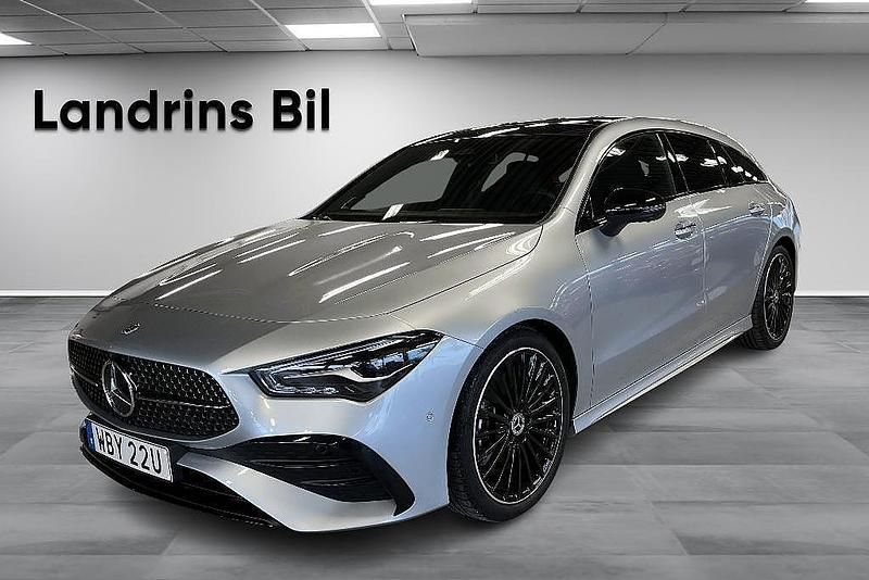 Silver Begagnad 2025 Mercedes CLA200 Shooting Brake AMG line Kombi | 389 000 kr (Lite dyr) - Bild 1/4