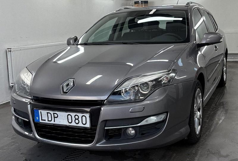 Grå Begagnad 2011 Renault Laguna GrandTour Kombi | 29 500 kr (Bra pris) - Bild 1/4