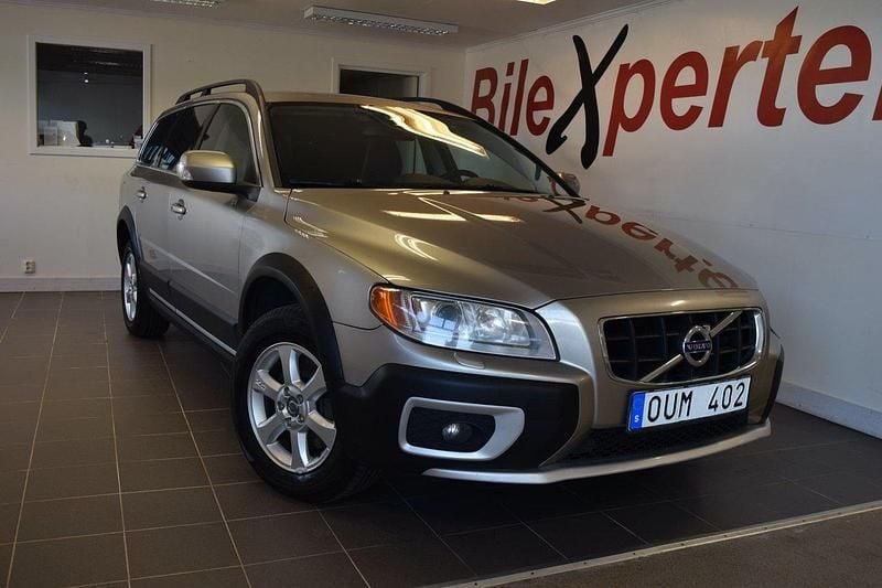Ljusbrun (brun) Begagnad 2012 Volvo XC70 Momentum SUV | 89 900 kr (Marknadspris) - Bild 1/4