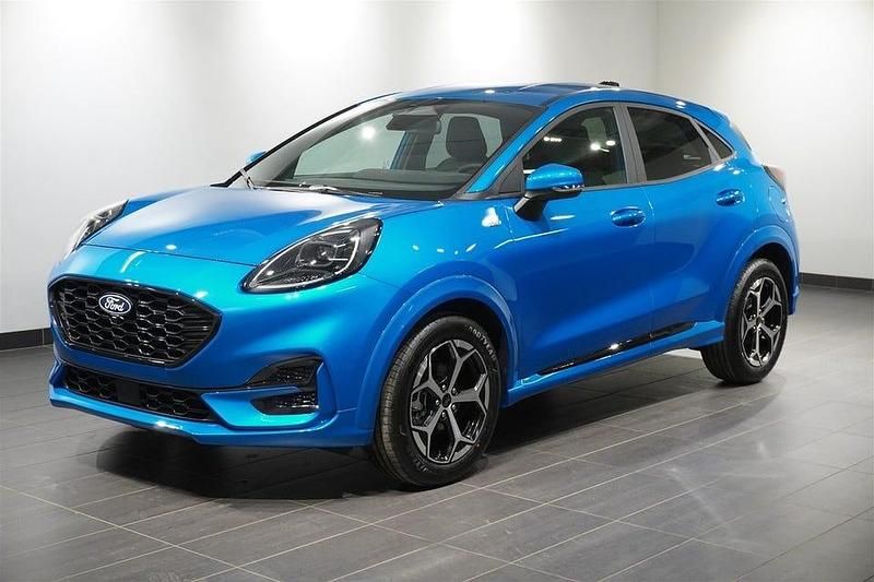 Blå Ny 2025 Ford Puma ST-Line SUV | 235 900 kr (Superpris) - Bild 1/4