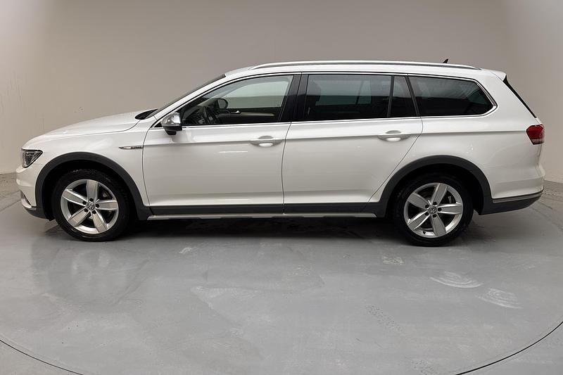 Begagnad VW Passat Alltrack 190 HK (139 kW) 2016 Vit Kombi
