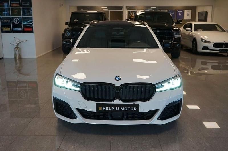 Begagnad BMW 520 M Sport 190 HK (139 kW) 2021 Vit Kombi