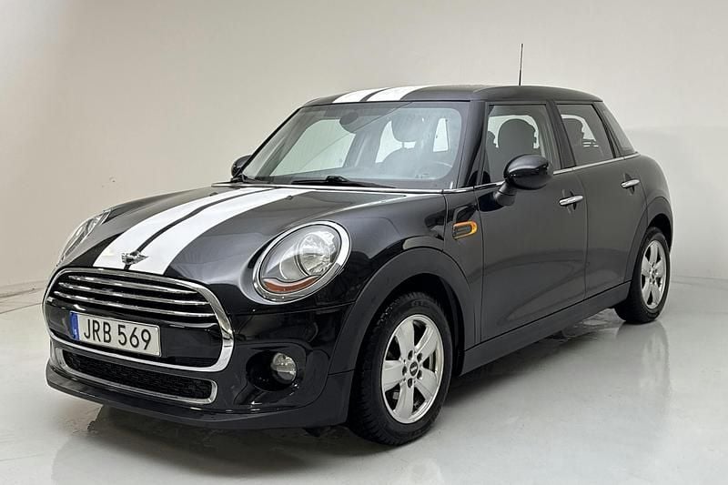 Svart Begagnad 2016 Mini Cooper Hatch Halvkombi | 135 000 kr (Marknadspris) - Bild 1/4