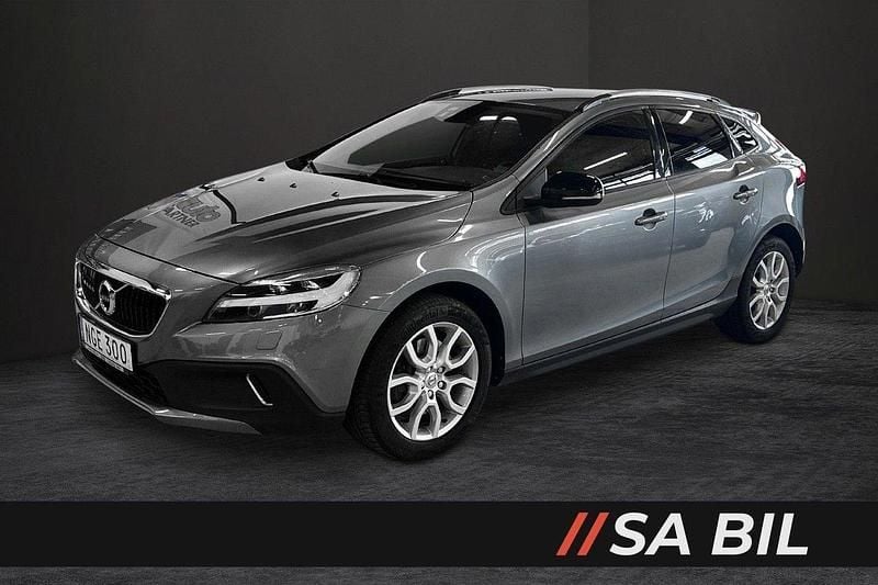 Grå Begagnad 2017 Volvo V40 CC Momentum Kombi | 179 500 kr (Bra pris) - Bild 1/4