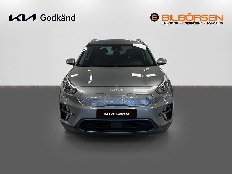 Begagnad Kia e-Niro Advance 150 kW (204 HK) 2021 /ud/ clear white SUV