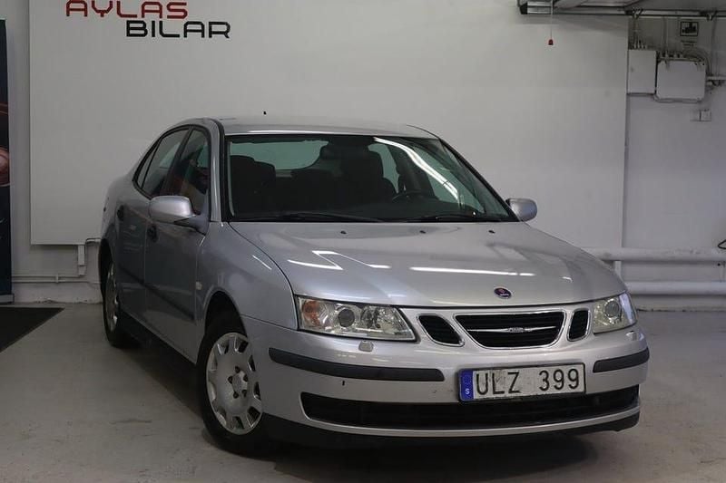 Grå Begagnad 2004 Saab 9-3 Linear Sedan | 34 900 kr (Marknadspris) - Bild 1/4