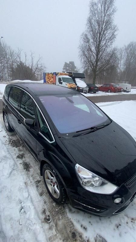 Begagnad Ford S-MAX S 163 HK (119 kW) 2011 Minibuss
