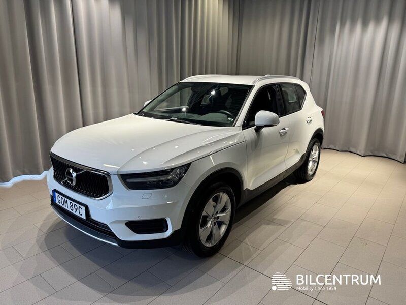 Vit Begagnad 2020 Volvo XC40 Momentum SUV | 269 900 kr (Marknadspris) - Bild 1/4