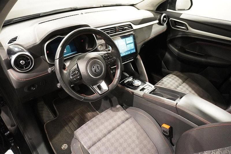 Begagnad MG ZS Comfort 115 kW (157 HK) 2022 Svart Sedan