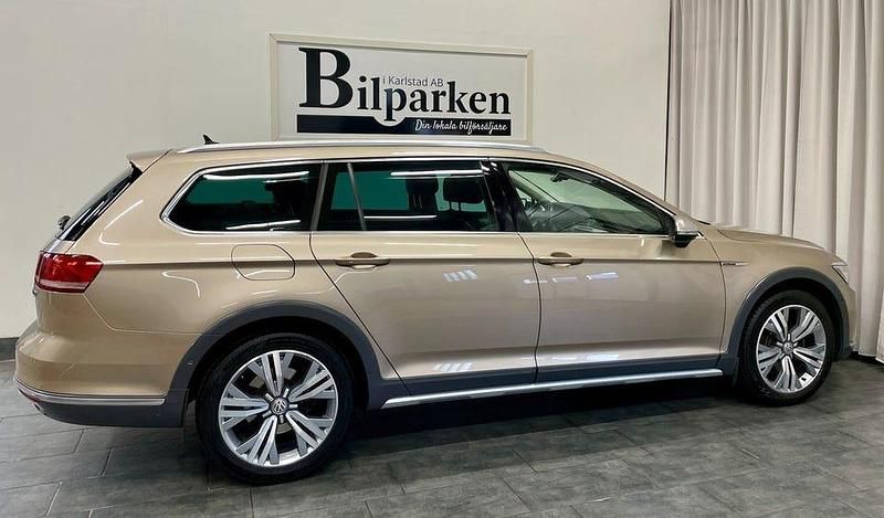 Begagnad VW Passat Alltrack 190 HK (139 kW) 2015 Ljusbrun Kombi