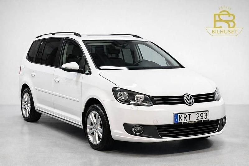 Begagnad VW Touran 105 HK (77 kW) 2014 Vit Minibuss