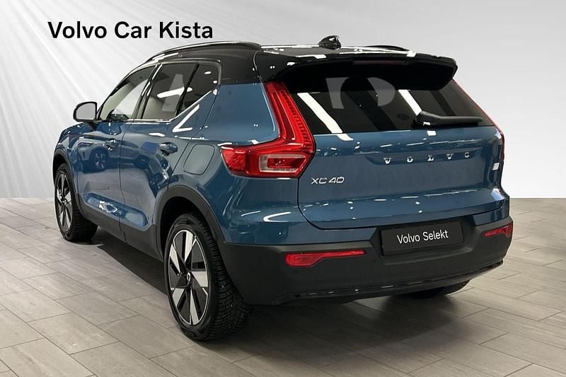 Begagnad Volvo XC40 Single Motor Extended Range 188 kW (256 HK) 2023 Blå SUV