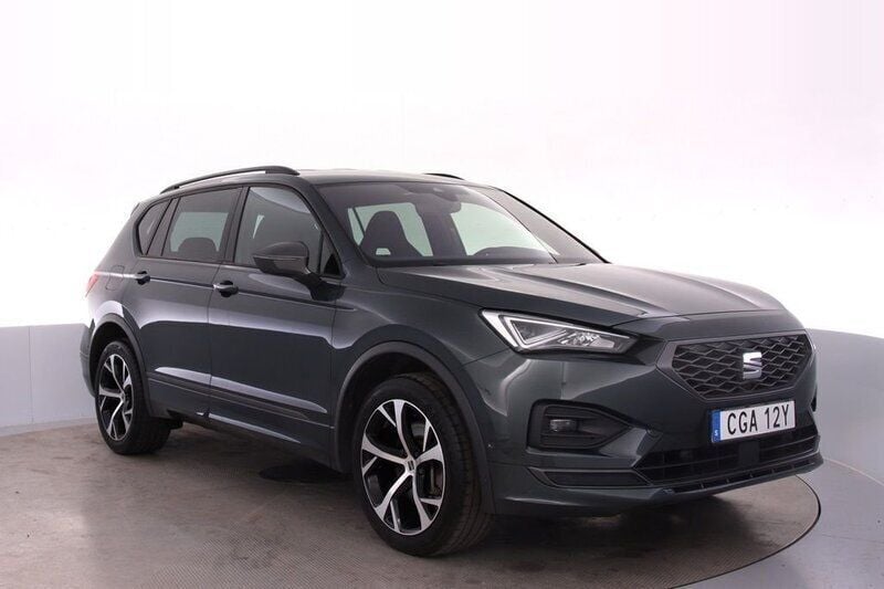 Mörkgrön Begagnad 2021 Seat Tarraco 4Drive SUV | 349 000 kr (Dyr) - Bild 1/4