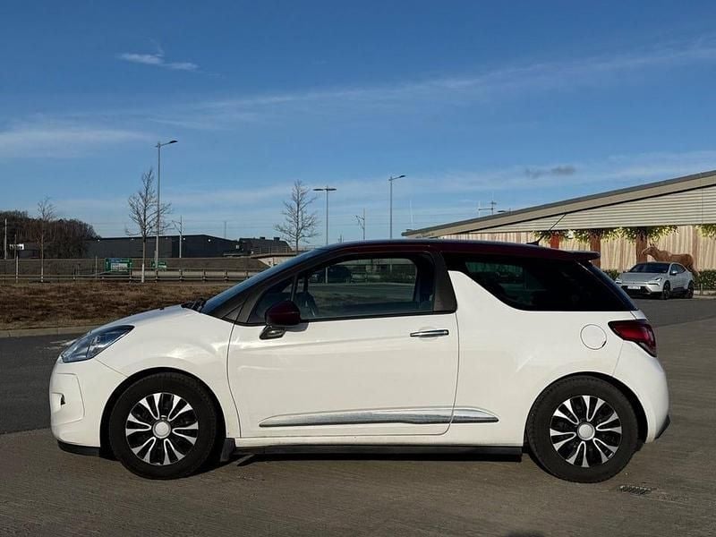 Begagnad Citroën DS3 112 HK (82 kW) 2011 Vit Halvkombi