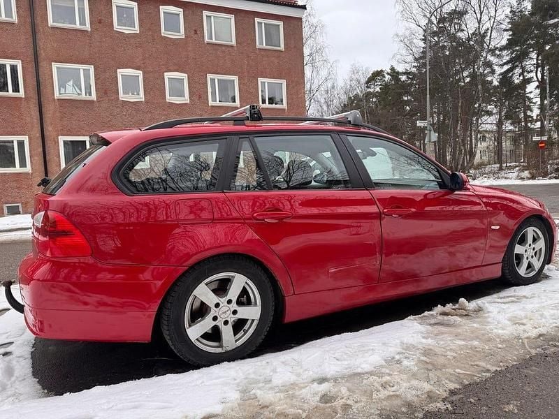 Begagnad BMW 320 177 HK (130 kW) 2008 Kombi