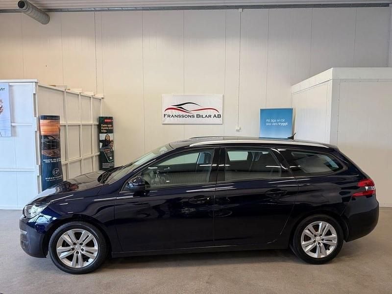 Begagnad Peugeot 308 SW Active 110 HK (80 kW) 2015 Blå Kombi