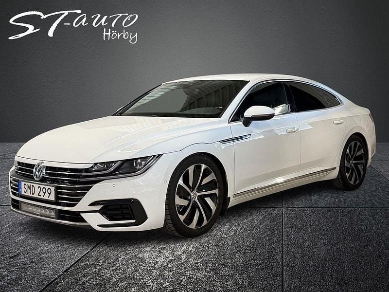 Vit Begagnad 2018 VW Arteon R-line Halvkombi | 259 900 kr (Marknadspris) - Bild 1/4