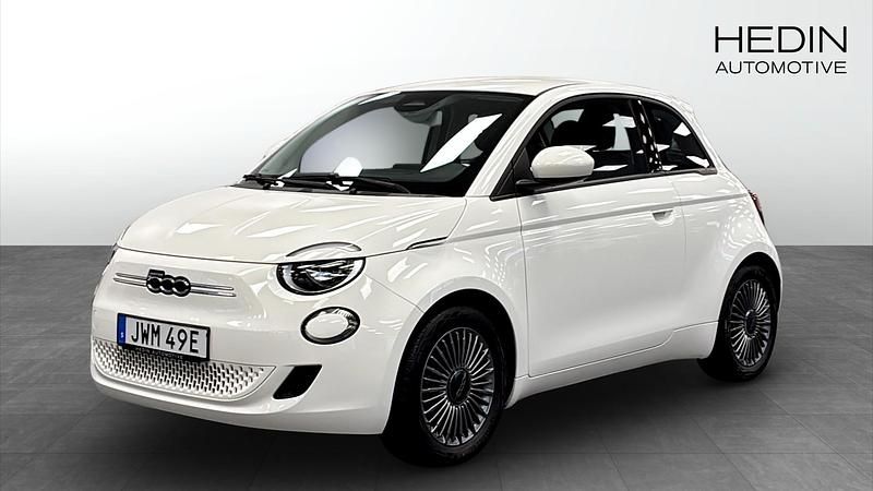 Begagnad Fiat 500e Icon 86 kW (118 HK) 2022 Vit Halvkombi