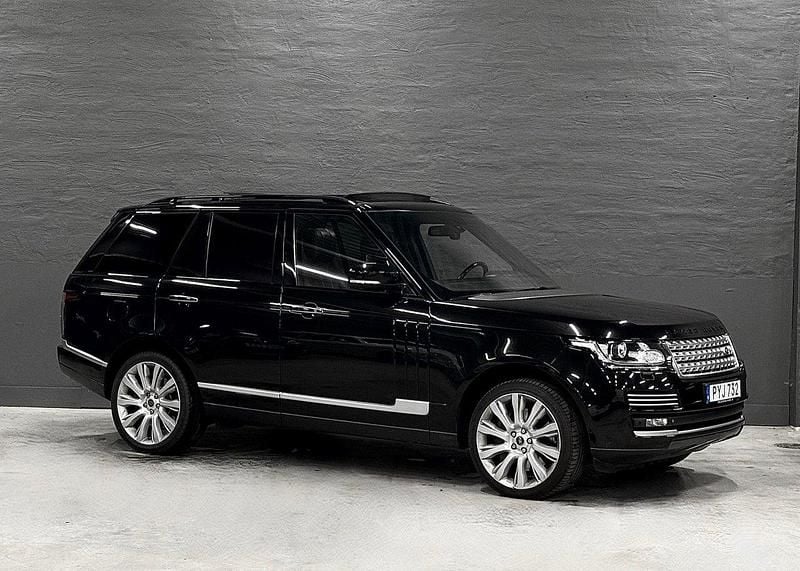 Svart (svart metallic) Begagnad 2014 Land Rover Range Rover Autobiography SUV | 499 900 kr (Lite dyr) - Bild 1/4
