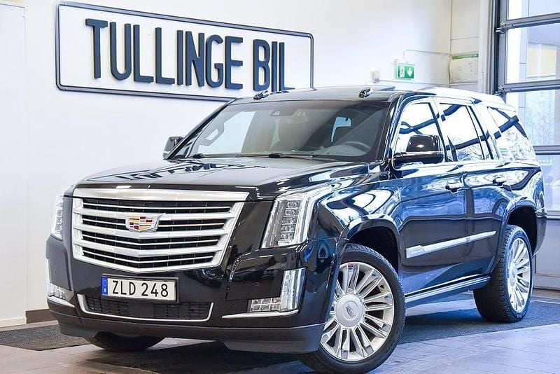 Svart Begagnad 2017 Cadillac Escalade SUV | 569 900 kr (Superpris) - Bild 1/4