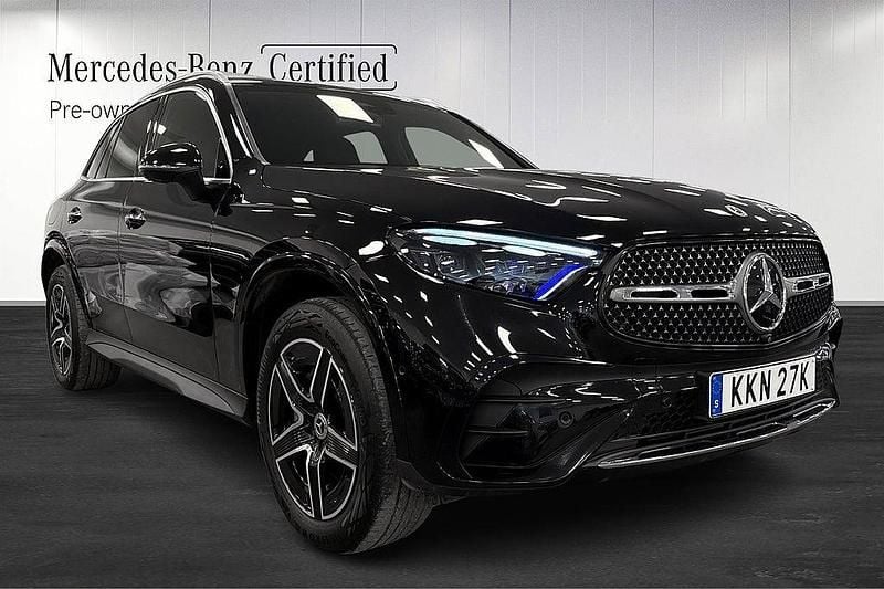 Begagnad Mercedes GLC300e AMG 333 HK (244 kW) 2024 Svart SUV
