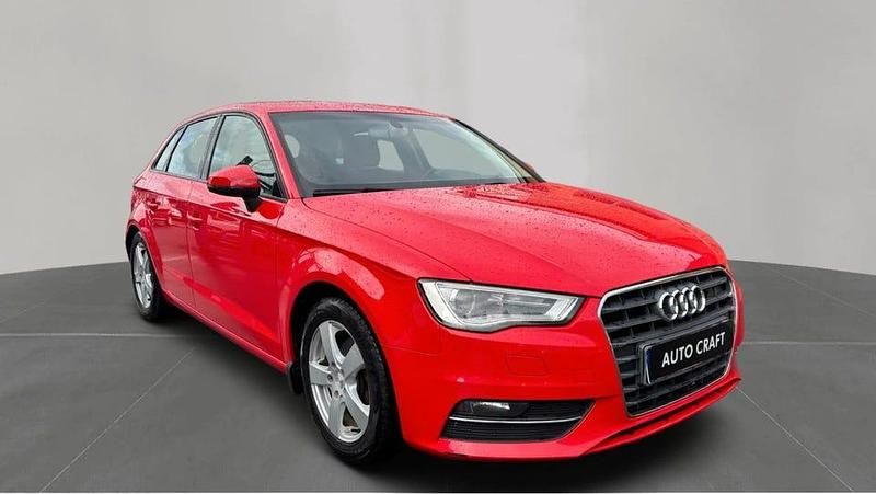 Begagnad Audi A3 150 HK (110 kW) 2014 Röd Kombi