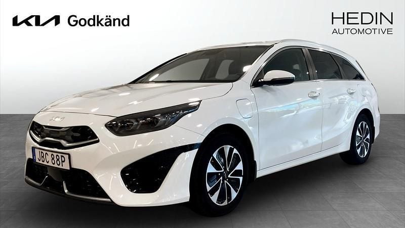 Vit (white) Begagnad 2022 Kia Ceed Sportswagon Advance Kombi | 259 900 kr (Marknadspris) - Bild 1/4