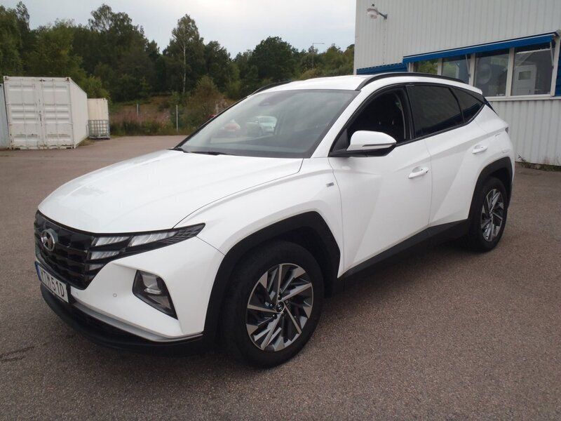 Vit Begagnad 2021 Hyundai Tucson Essential SUV | 269 000 kr (Marknadspris) - Bild 1/4