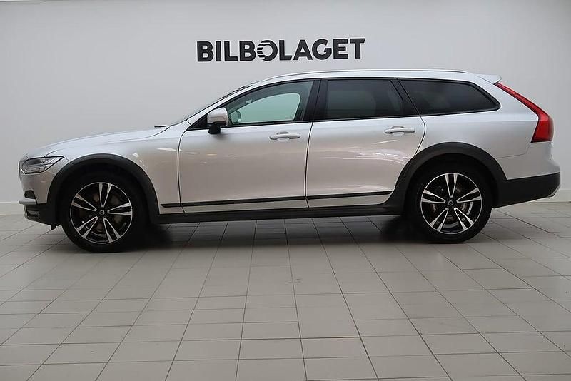 Begagnad Volvo V90 CC SE 192 HK (141 kW) 2019 Silver Kombi