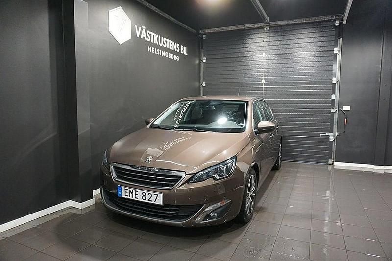 Brun metallic Begagnad 2014 Peugeot 308 Allure Halvkombi | 89 900 kr (Marknadspris) - Bild 1/4