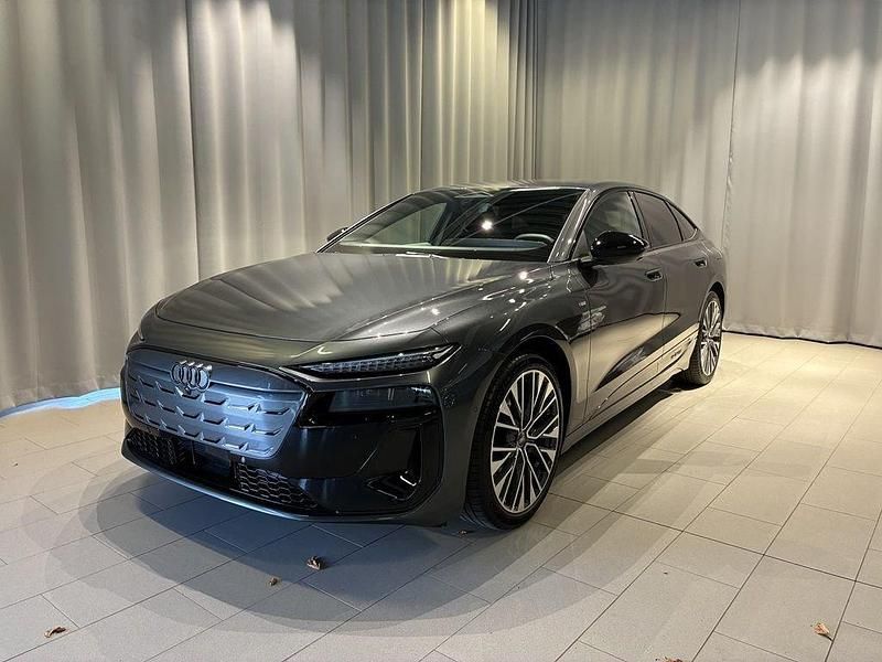 Grå Ny 2025 Audi e-tron S-Line SUV | 762 300 kr - Bild 1/4