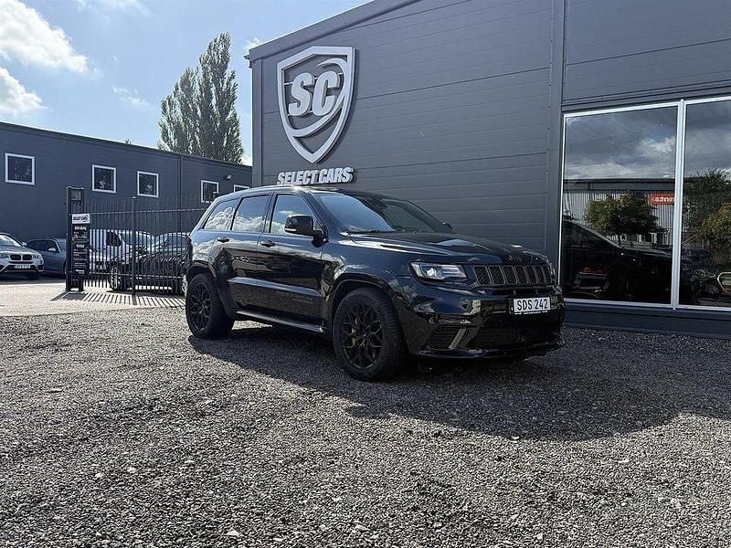 Svart Begagnad 2018 Jeep Grand Cherokee SRT SUV | 669 900 kr - Bild 1/4