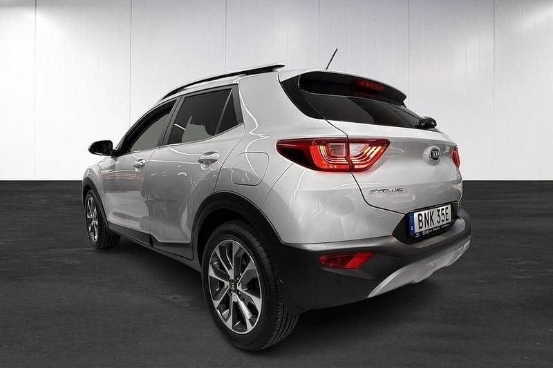 Begagnad Kia Stonic Advance 120 HK (88 kW) 2019 Silver SUV