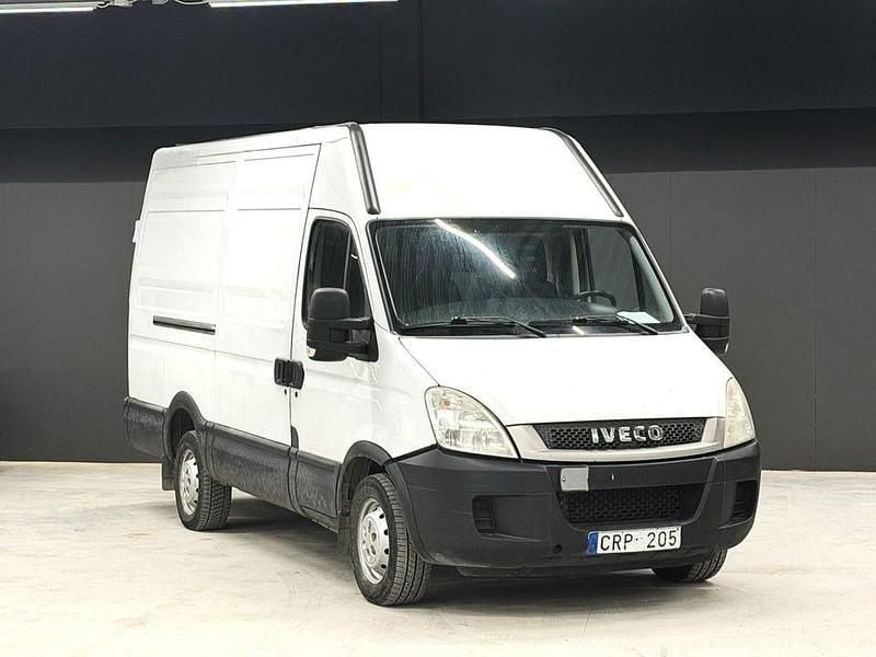 Begagnad Iveco Daily 126 HK (92 kW) 2011 Vit Van