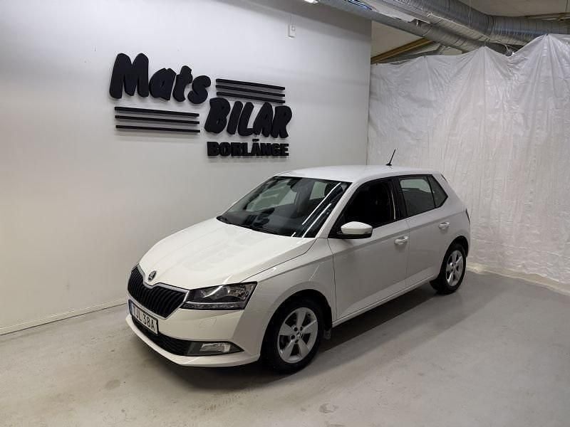 Vit Begagnad 2019 Skoda Fabia Style Halvkombi | 139 900 kr (Marknadspris) - Bild 1/4