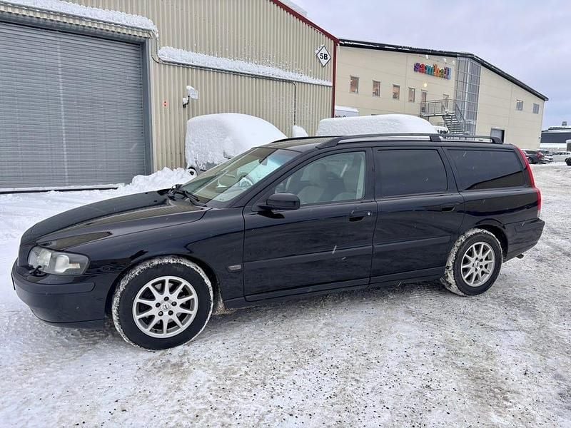 Begagnad 2004 Volvo V70 Kombi | 14 900 kr (Bra pris) - Bild 1/4