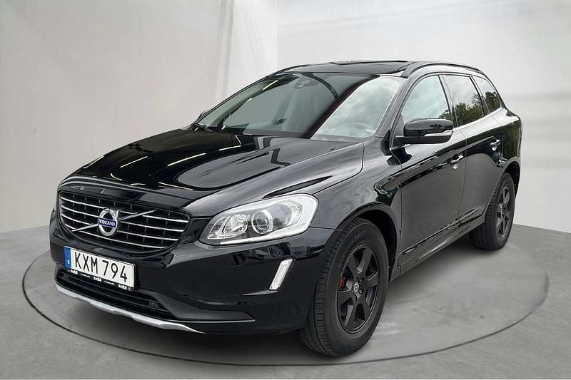 Svart Begagnad 2016 Volvo XC60 Momentum SUV | 210 900 kr (Marknadspris) - Bild 1/4