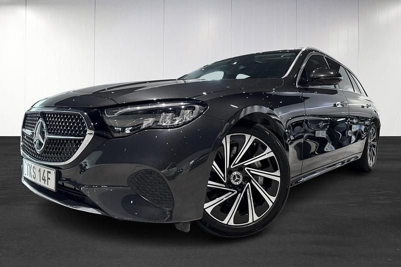 Svart Begagnad 2024 Mercedes E300 Avantgarde Kombi | 549 900 kr (Superpris) - Bild 1/4