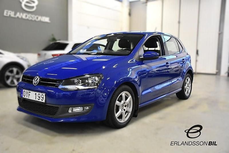 Blå Begagnad 2011 VW Polo Halvkombi | 69 900 kr (Marknadspris) - Bild 1/4