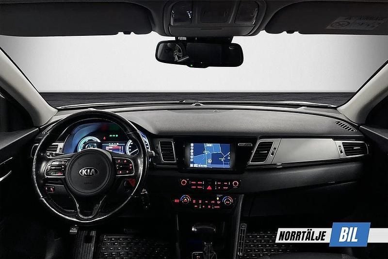 Begagnad Kia Niro Advance 105 HK (77 kW) 2017 Vit SUV