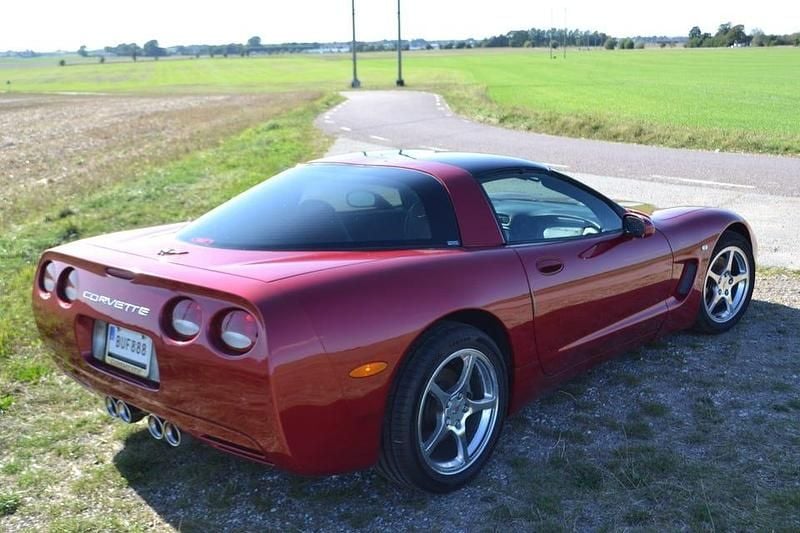 Begagnad Chevrolet Corvette 355 HK (261 kW) 2002