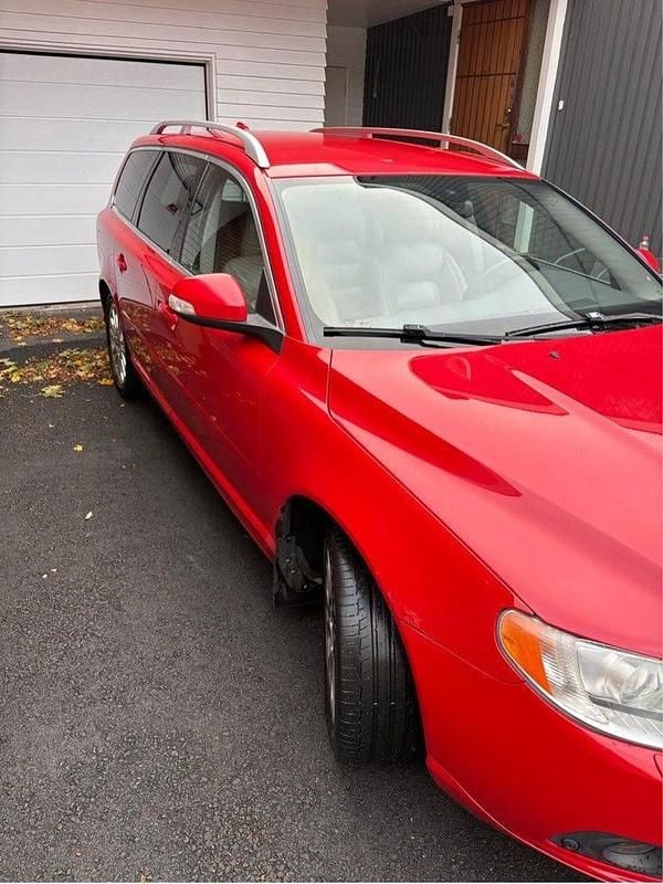 Begagnad Volvo V70 Summum 200 HK (147 kW) 2009 Kombi