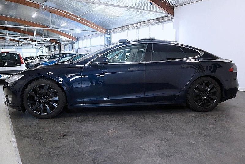 Begagnad Tesla Model S 2013 Blå Halvkombi