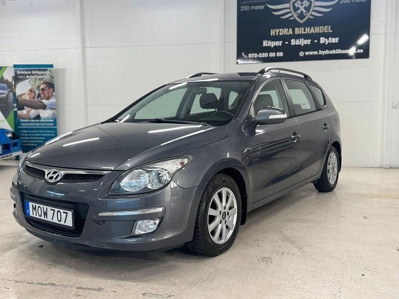 Grå Begagnad 2010 Hyundai i30 Kombi | 33 000 kr (Superpris) - Bild 1/4