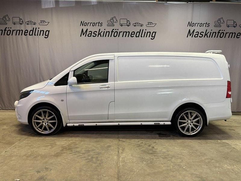 Vit Begagnad 2020 Mercedes Vito Van | 289 900 kr (Marknadspris) - Bild 1/4