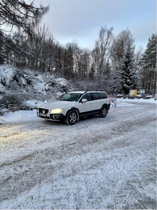 Vit Begagnad 2016 Volvo XC70 SUV | 120 000 kr (Bra pris) - Bild 1/4