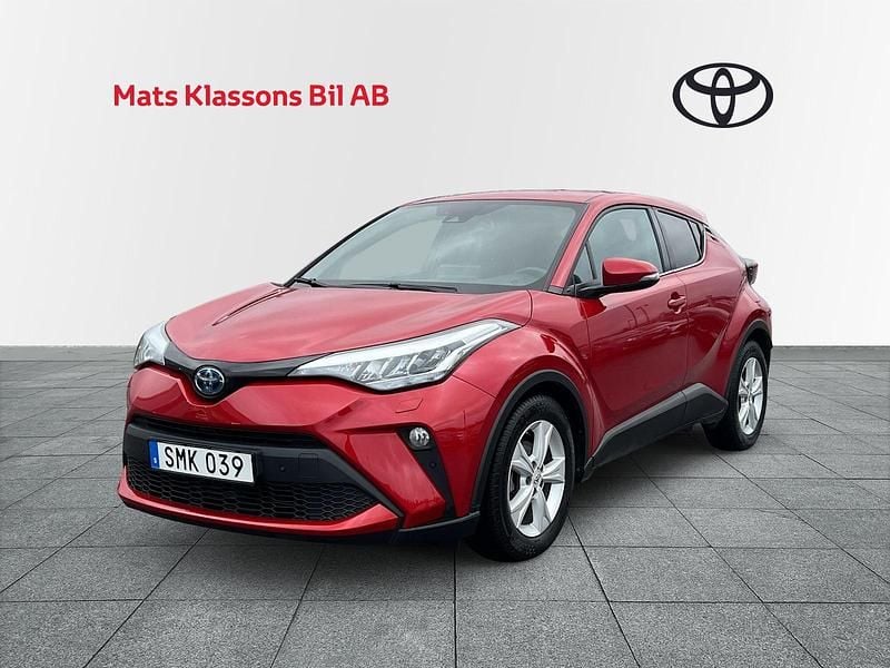 Begagnad Toyota C-HR Edition 124 HK (91 kW) 2022 Röd SUV