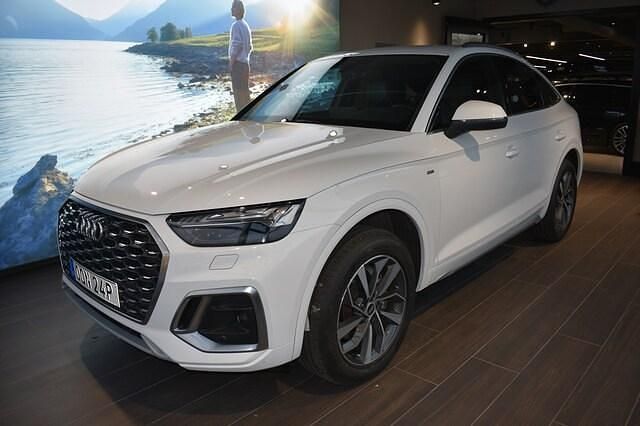 Begagnad Audi Q5 Sportback S-Line 204 HK (150 kW) 2021 Ibisvit SUV